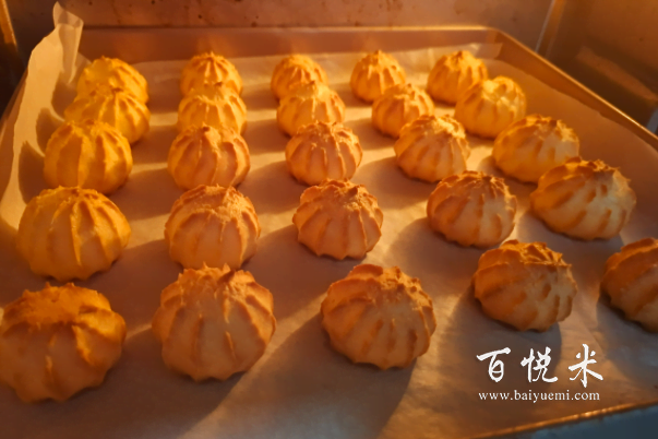 想吃泡芙不用出去買了,自己在家就能做!奶油泡芙制作方法,什么口味都能做